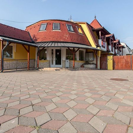Margareta Apartman Es Ueduelohaz Bogács Exterior foto