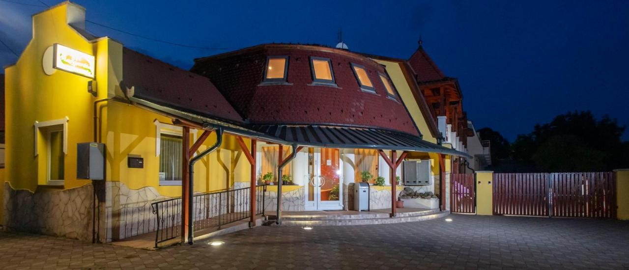 Margareta Apartman Es Ueduelohaz Bogács Exterior foto