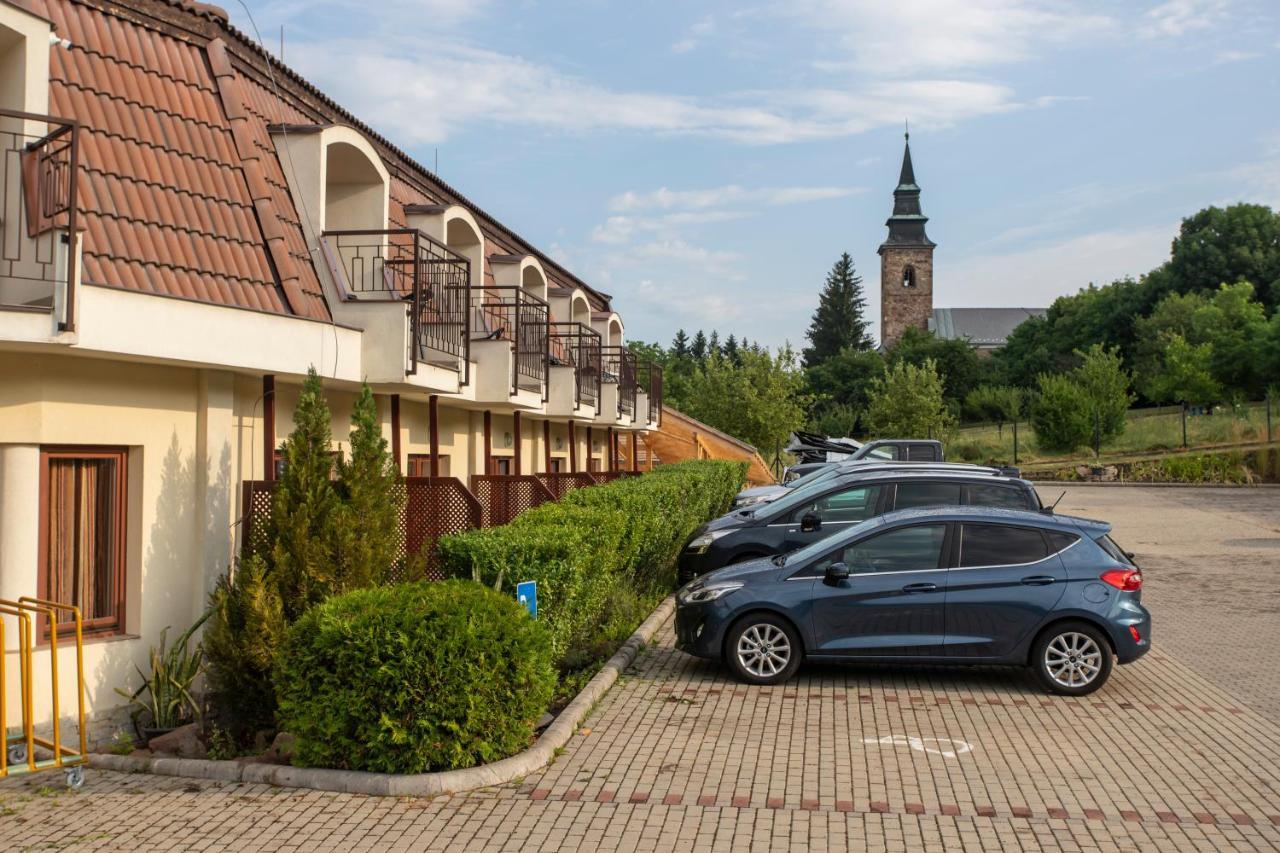 Margareta Apartman Es Ueduelohaz Bogács Exterior foto